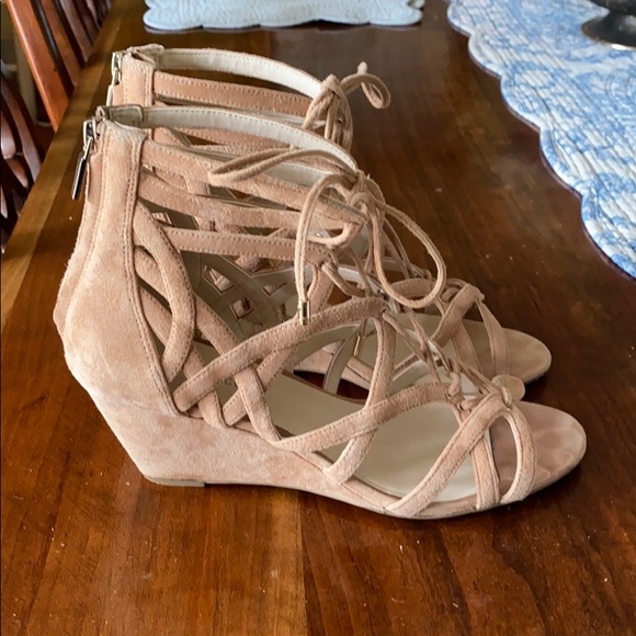 Kenneth Cole lace up Suede wedges. - Picture 2 of 4